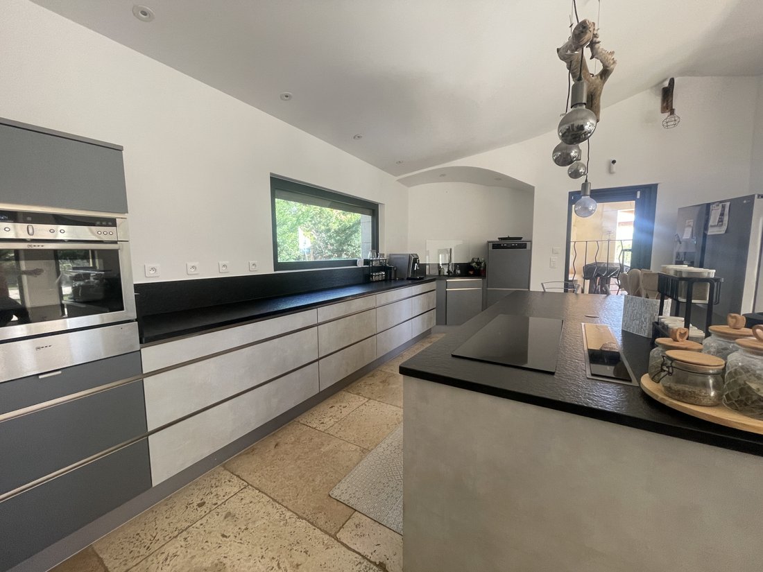 Villa in Sainte-Cécile-les-Vignes, Provence-Alpes-Côte d'Azur, France 4 - 17707364