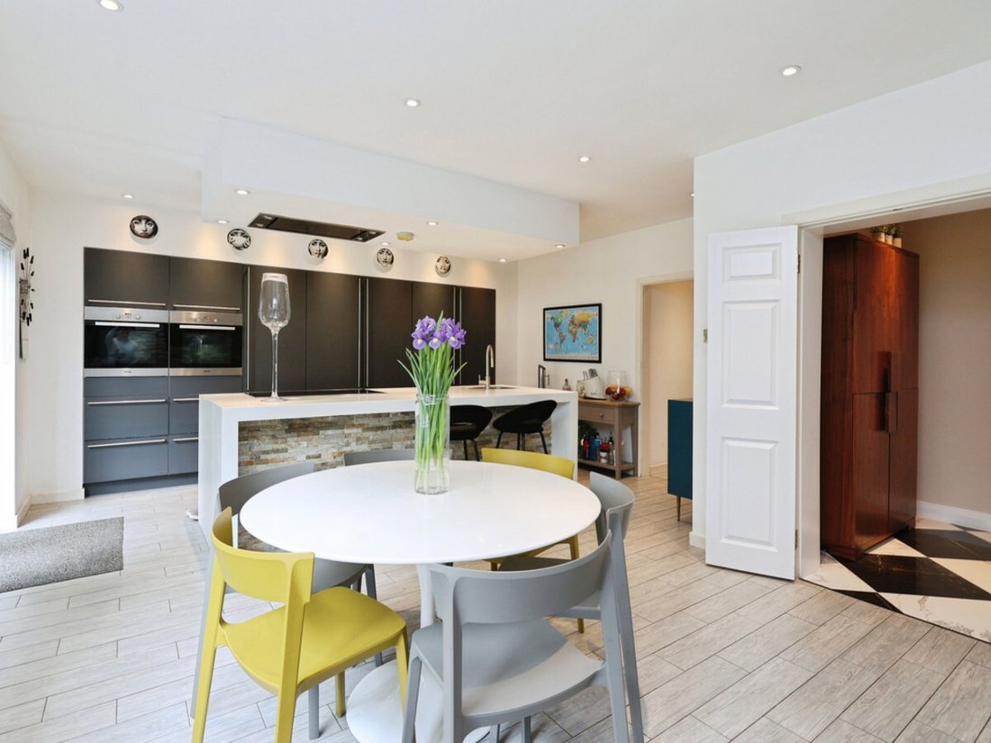 House in Tatling End, Gerrards Cross, England 5 - 17708678