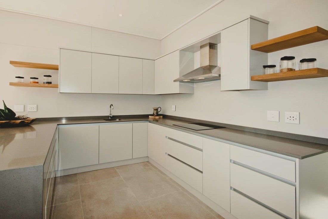 Estate in Golden Acre, Cape Town, South Africa 4 - 17705562