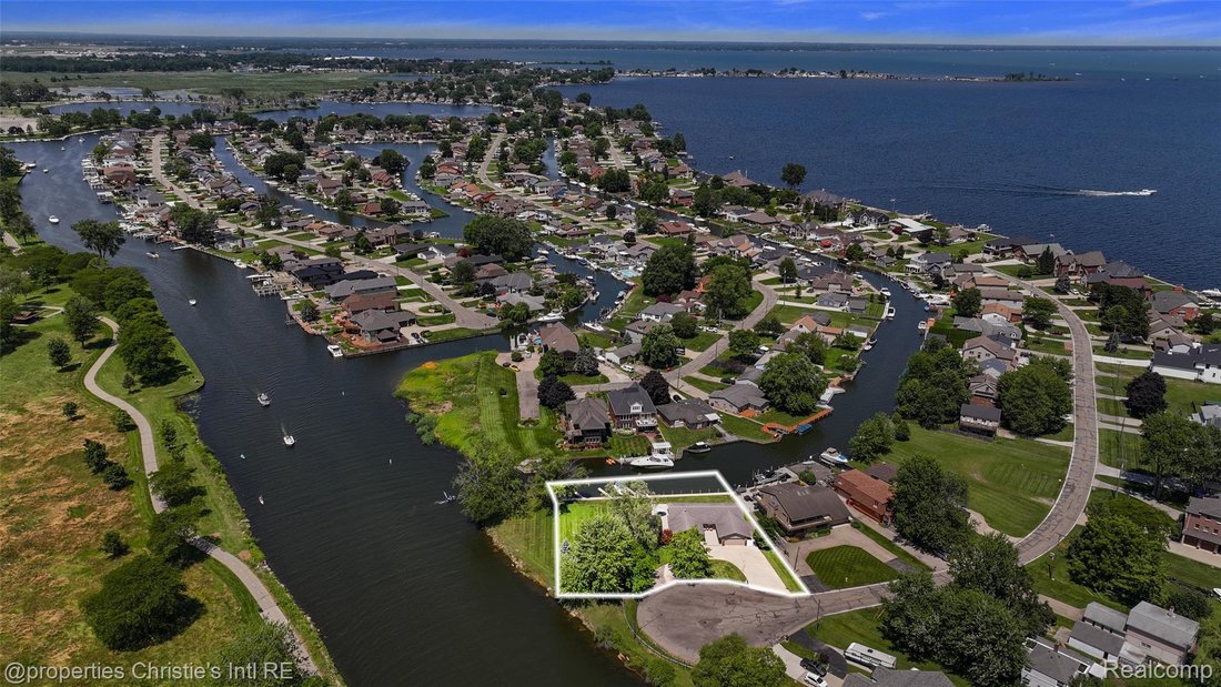 House in St. Clair Shores, Michigan, United States 5 - 17711312