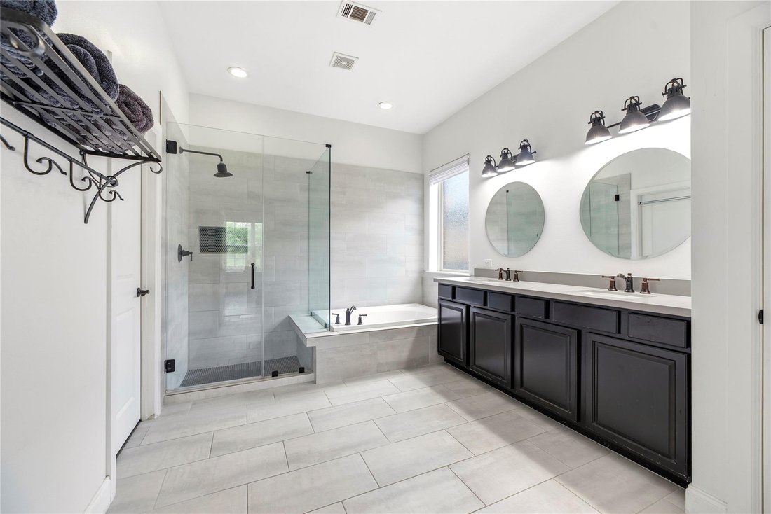 House in Houston, Texas, United States 4 - 17707957
