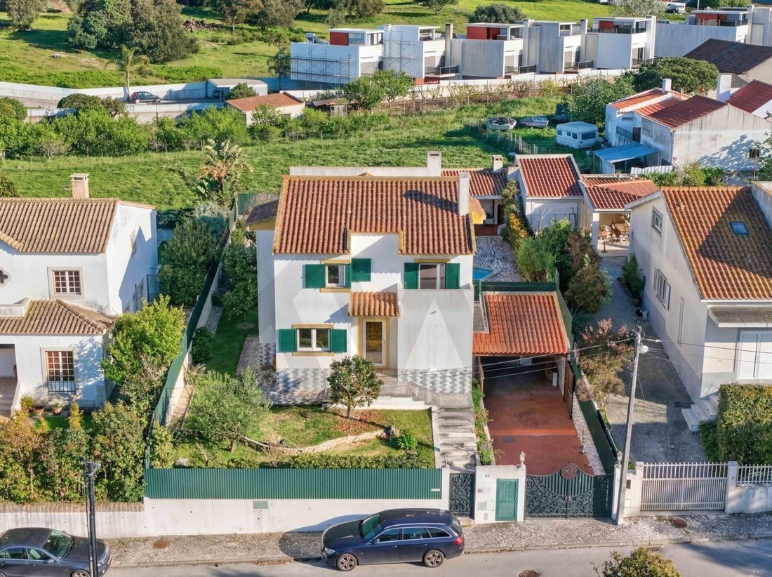 Townhouse in Sesimbra (Castelo), Setubal, Portugal 1 - 17710410