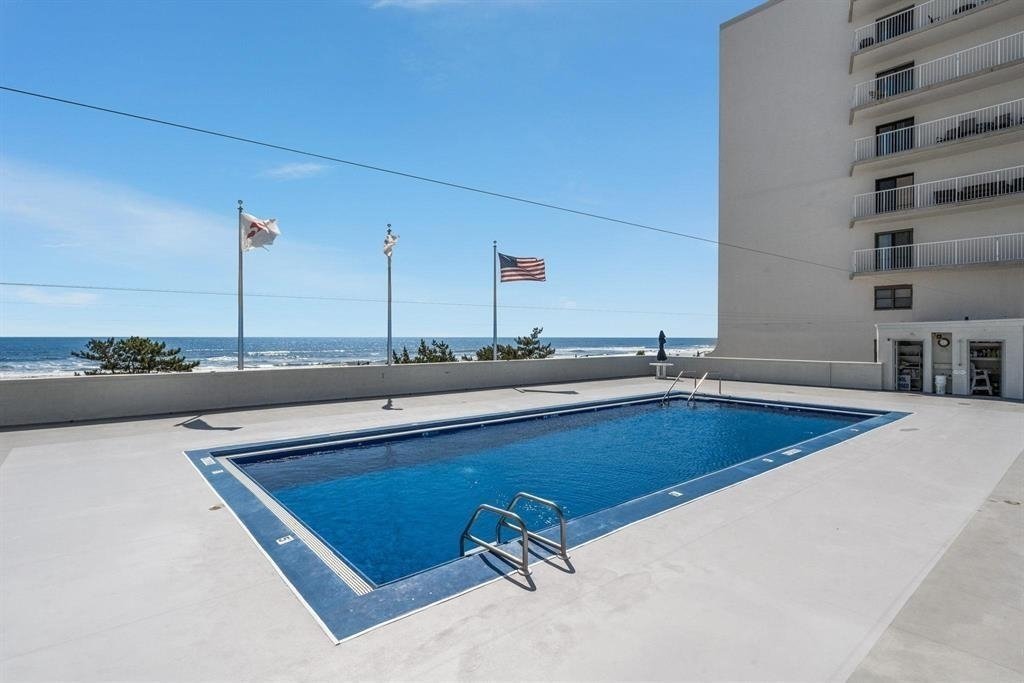 Condo in Sea Isle City, New Jersey, United States 2 - 17712080