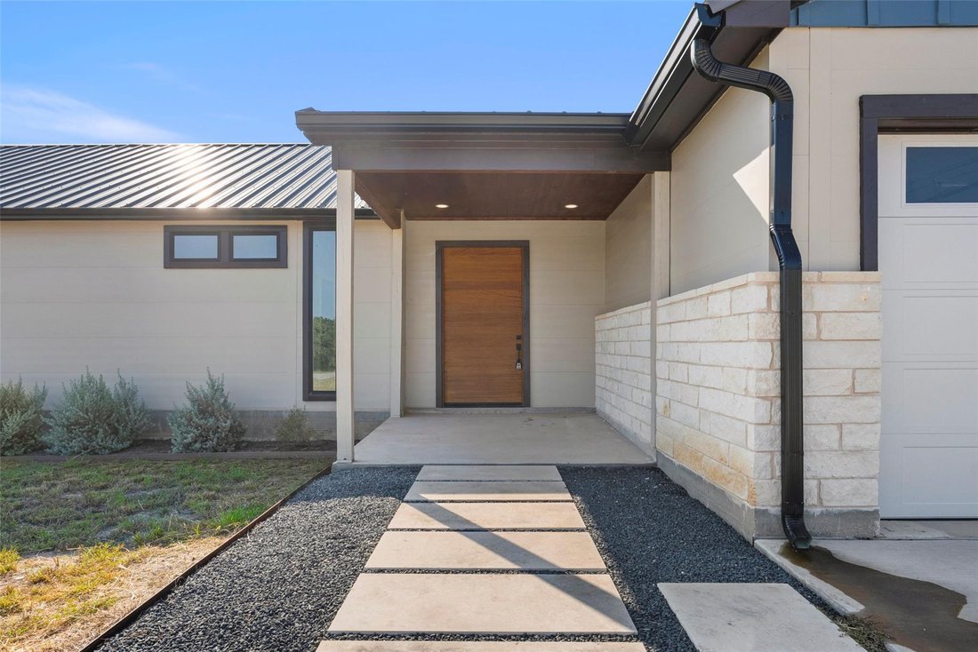 House in Red Rock, Texas, United States 4 - 17712957