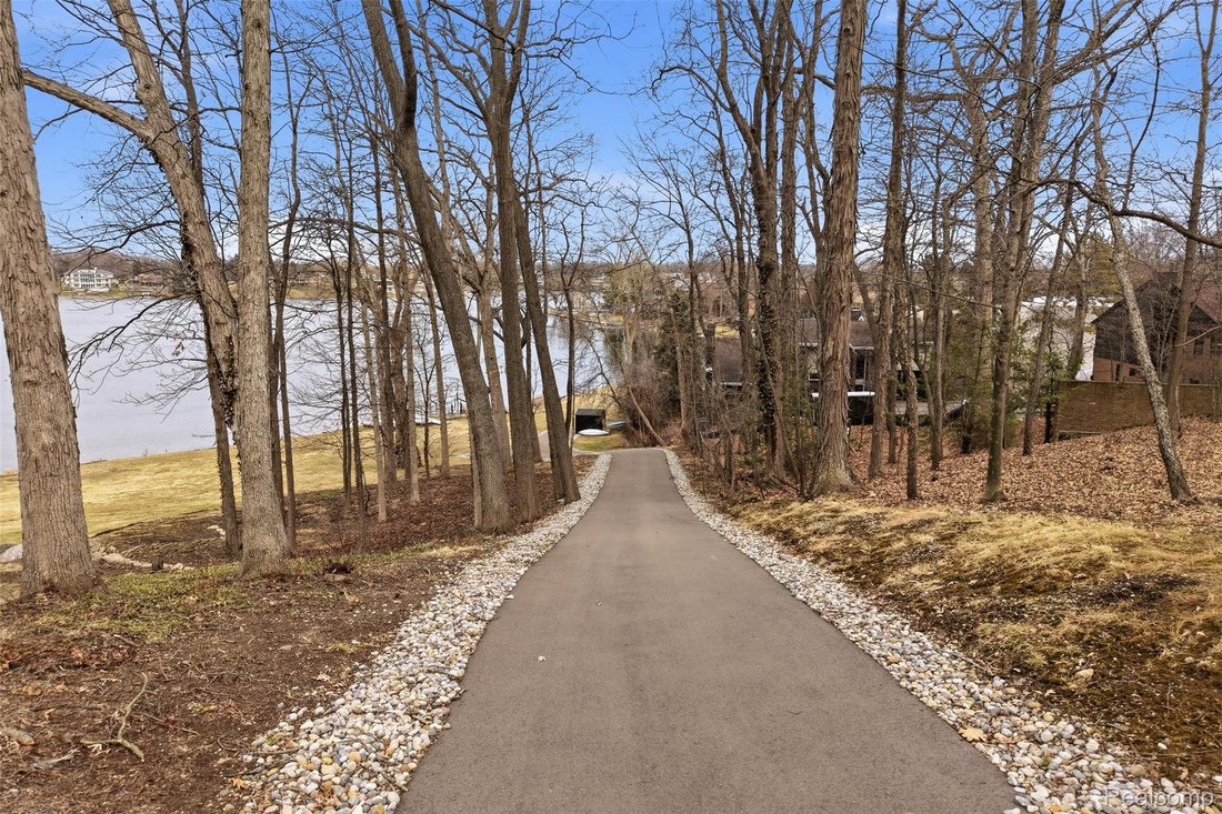 Land in Sylvan Lake, Michigan, United States 5 - 16163112