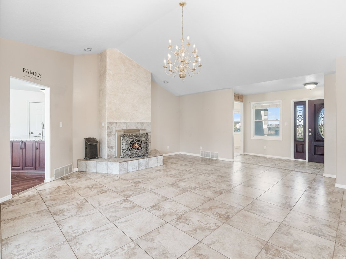 House in Erda, Utah, United States 3 - 17703669