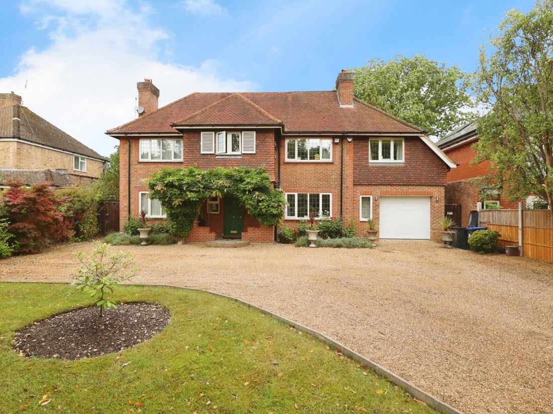 House in Tatling End, Gerrards Cross, England 1 - 17708678