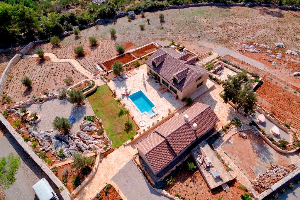 Villa in Velo Grablje, Split-Dalmatia County, Croatia 2 - 17708788