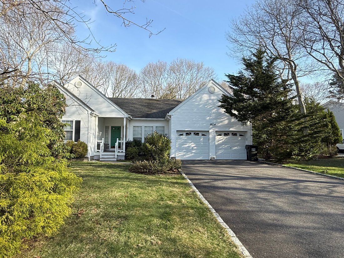 Westhampton, New York, United States 2 - 17710134