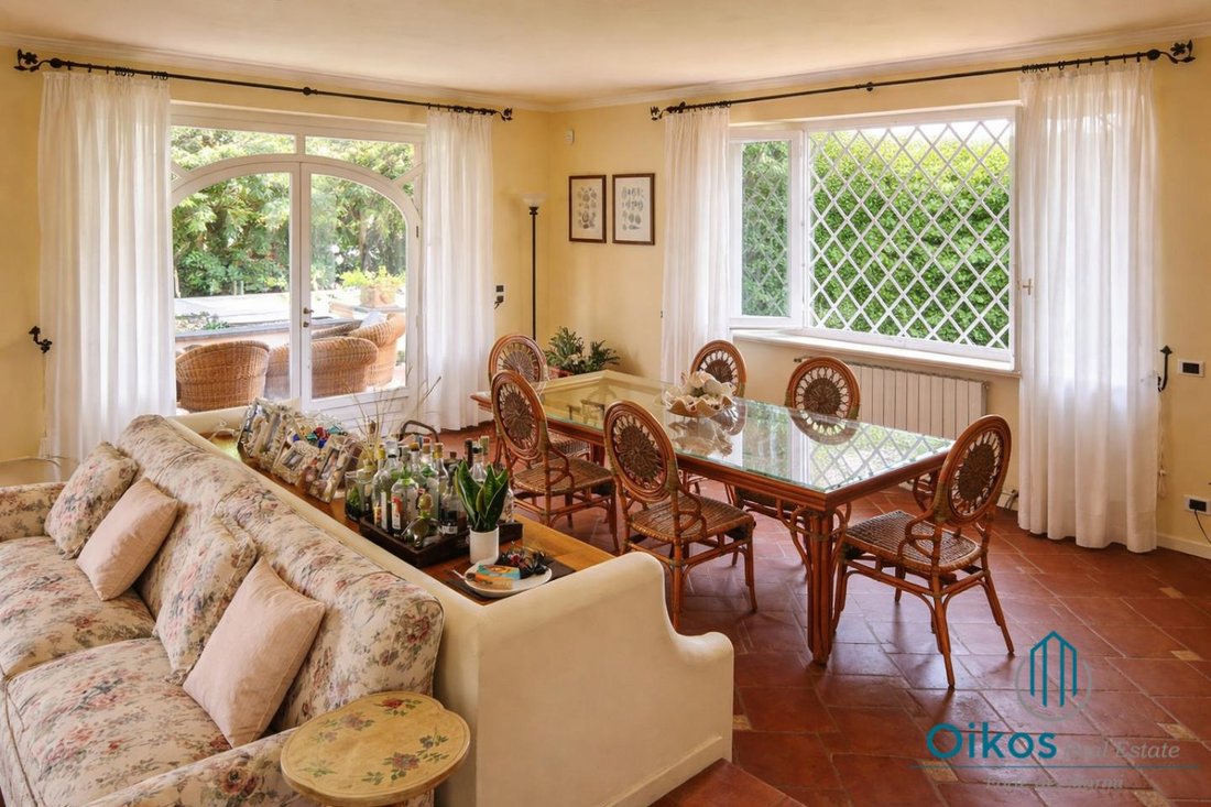 Villa in Vittoria Apuana, Forte dei Marmi, Tuscany 3 - 17708628