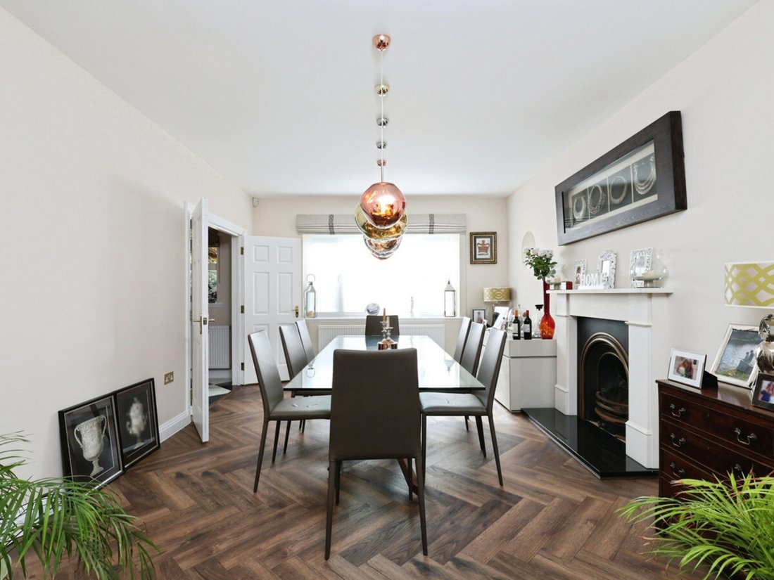 House in Tatling End, Gerrards Cross, England 4 - 17708678