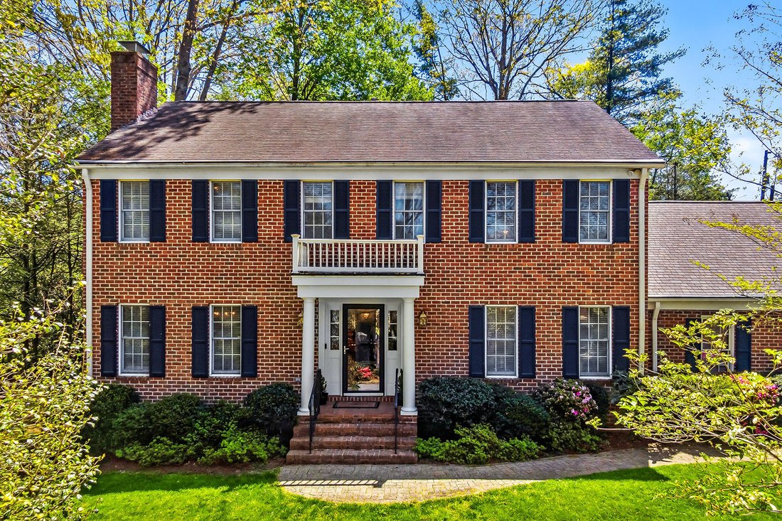 House in Hendersonville, North Carolina, United States 1 - 17705165