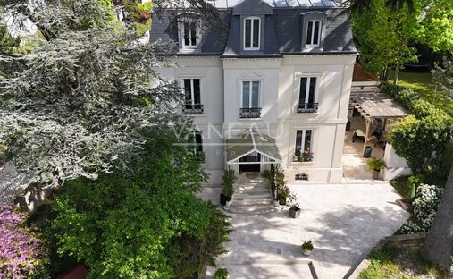House in Haut Montmorency Est, Montmorency, France 1