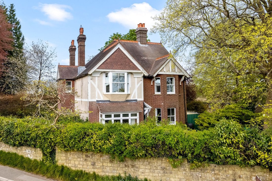House in Crowborough, England 1 - 17704679