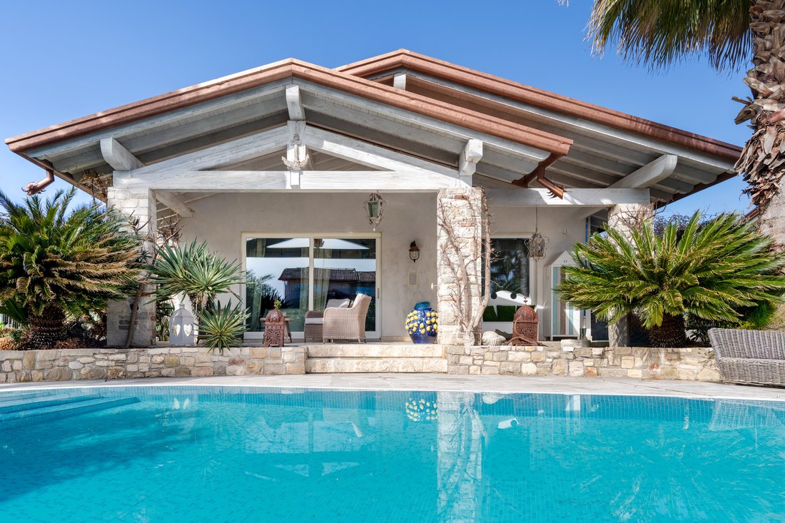 Villa in Punta Grò - Chiodi - Rovizza, Sirmione, Lombardy 3 - 17548201