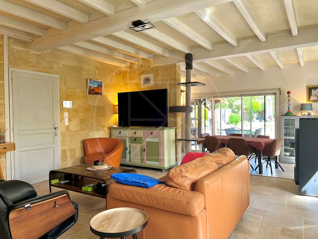 Villa in Saint-Seurin-sur-l'Isle, Nouvelle-Aquitaine, France 5 - 17707495