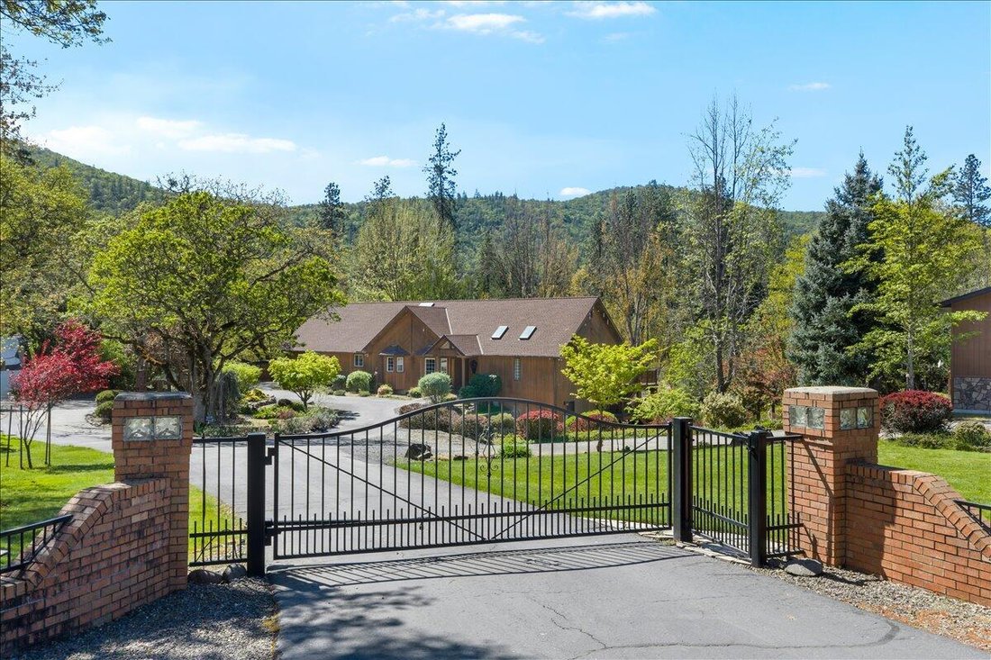 House in Gold Hill, Oregon, United States 2 - 17709937