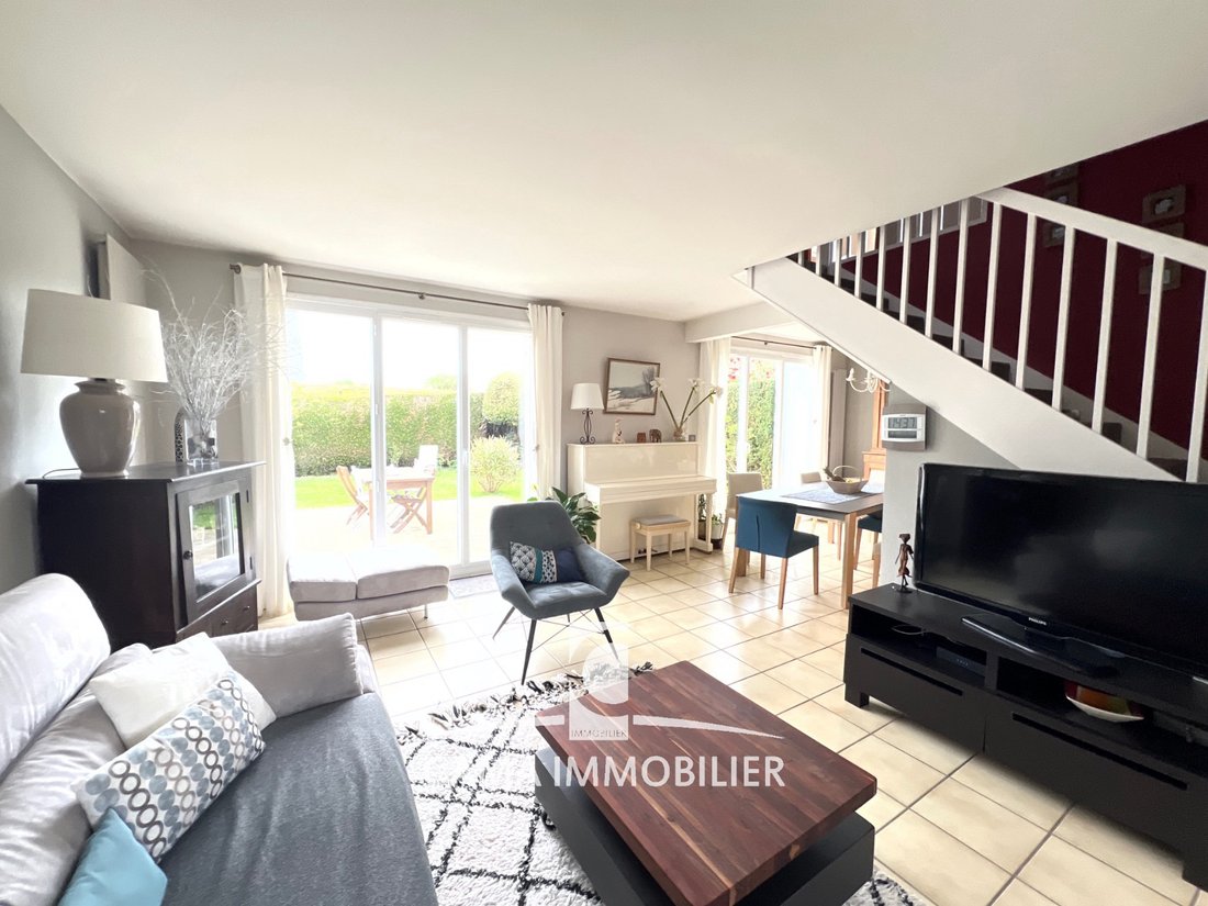 House in Les Loges-en-Josas, Ile-de-France, France 2 - 17714295