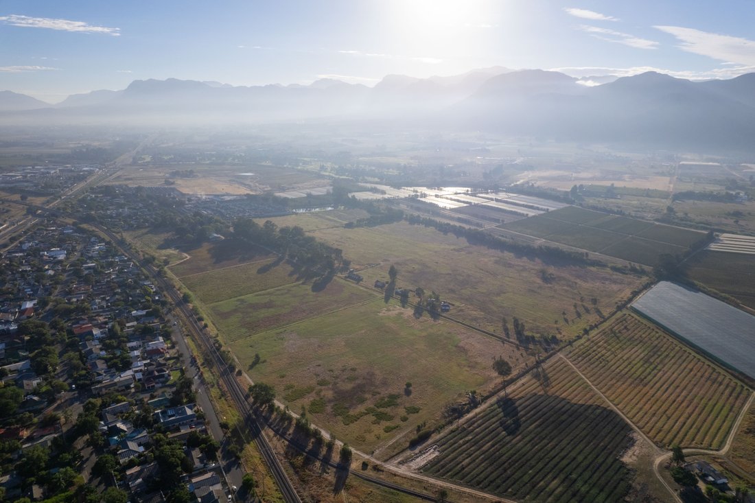 Land in Paarl, Groenvlei, Western Cape 1 - 17708621