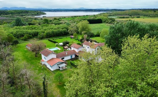 Villa in Bénesse-Maremne, Nouvelle-Aquitaine, France 1