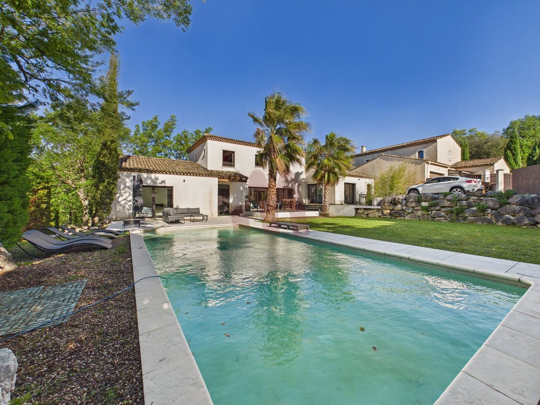 Villa in Ouest, Rochefort-du-Gard, France 1 - 17709811