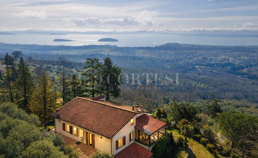Villa in Tuoro sul Trasimeno, Umbrien, Italien 1