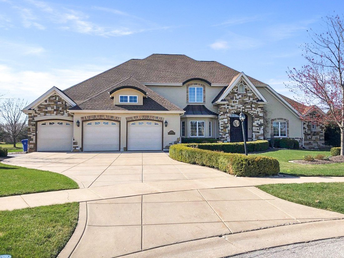 House in Crown Point, Indiana, United States 1 - 17709452