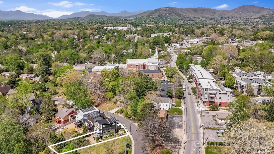 House in Asheville, North Carolina, United States 4 - 17705836