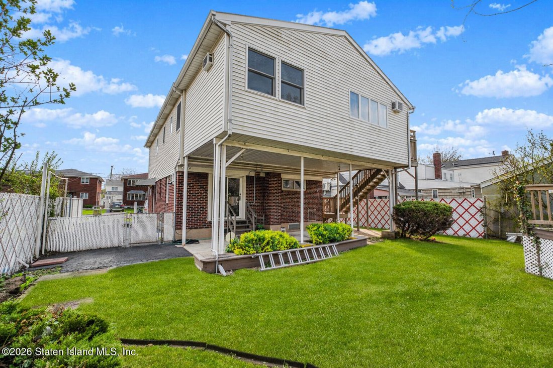 House in New York, New York, United States 3 - 17703151