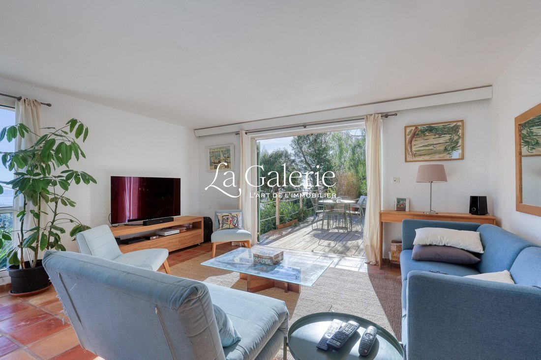 Villa in Hyeres, Provence-Alpes-Côte d'Azur, France 5 - 17709779