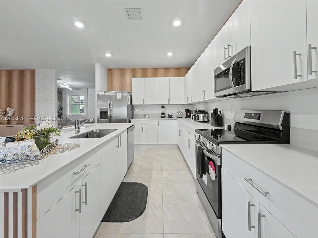 House in Miami, Florida, United States 4 - 17713963
