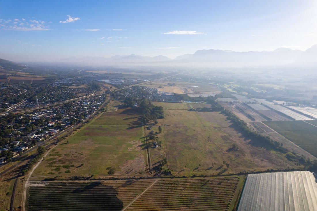 Land in Paarl, Groenvlei, Western Cape 5 - 17708621