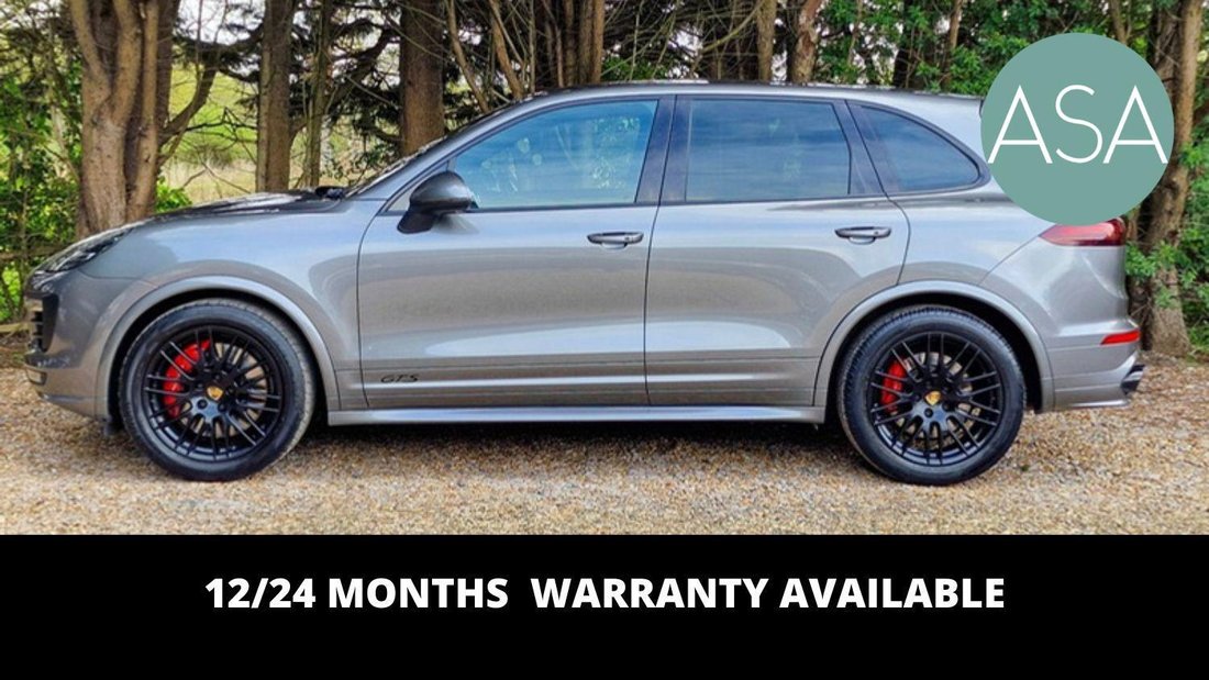Suv in Cowfold, United Kingdom 3 - 17706272