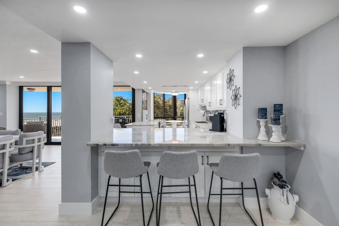 Condo in Marco Island, Florida, United States 5 - 17703092