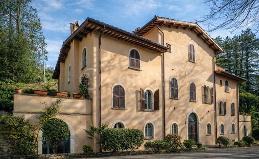 Villa a Pietralunga, Umbria, Italia 1
