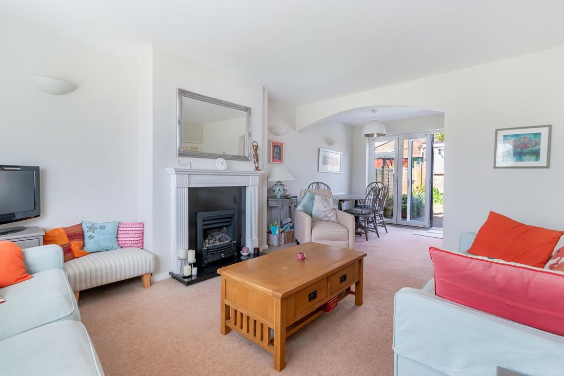 House in Uckfield, England 4 - 17704581