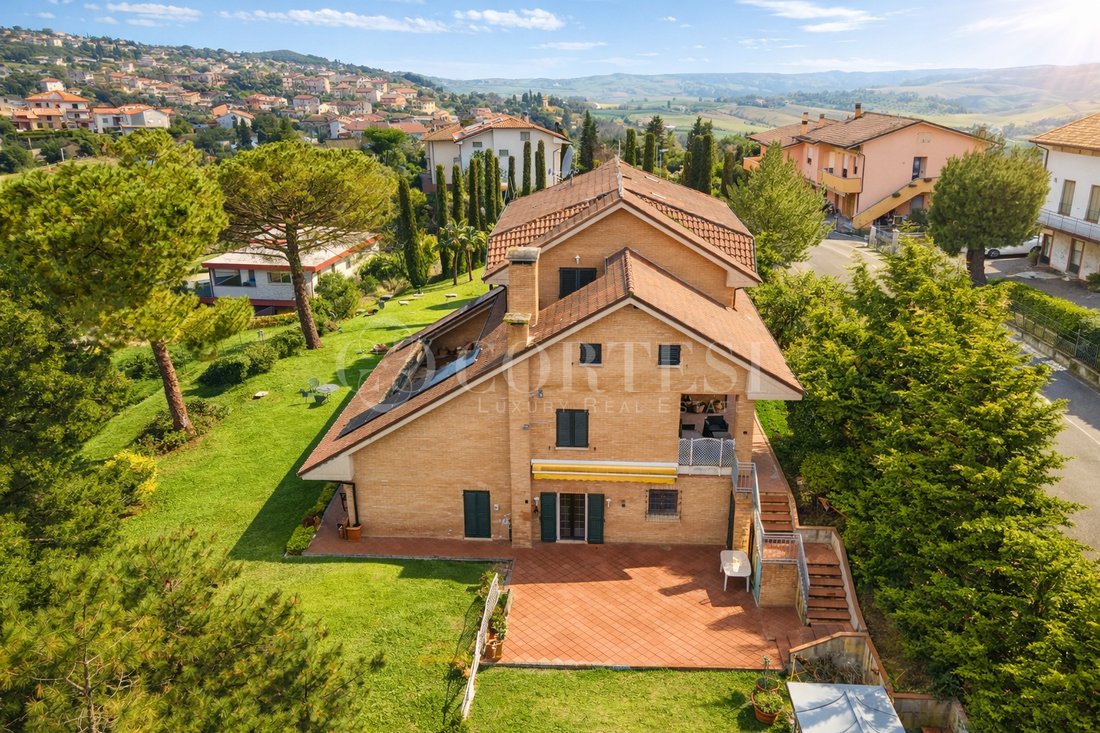 Villa in Terre Roveresche, Marche, Italy 3 - 17702825