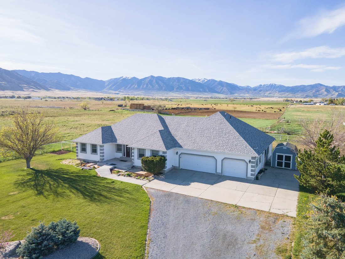House in Erda, Utah, United States 2 - 17703669
