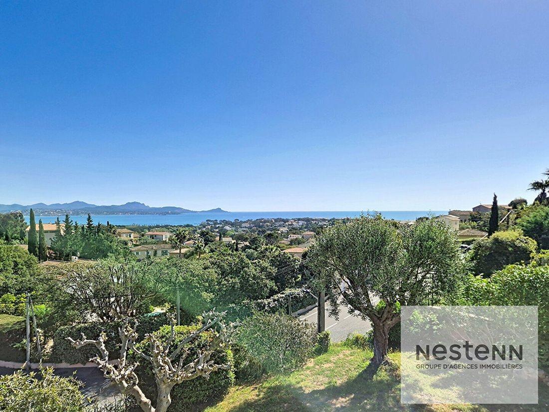 House in Frejus, Provence-Alpes-Côte d'Azur, France 1 - 17708629