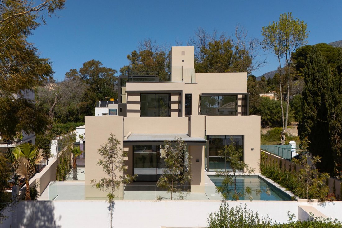 Villa in Golden Mile, Andalusia, Spain 2 - 15401663