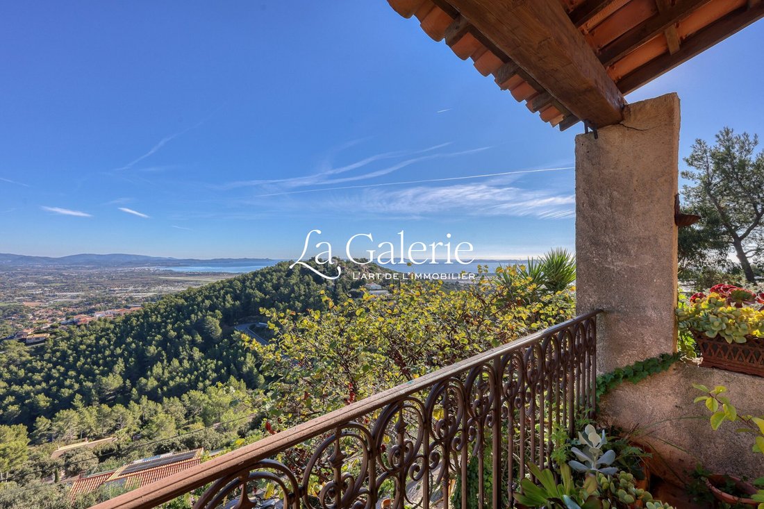 Villa in Hyeres, Provence-Alpes-Côte d'Azur, France 3 - 17709779