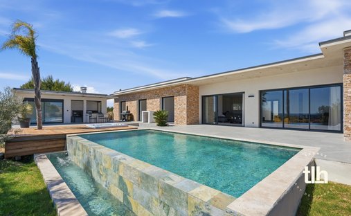 House in Camplanier, Nimes, France 1