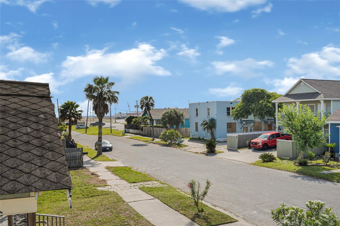 House in Galveston, Texas, United States 4 - 17704074