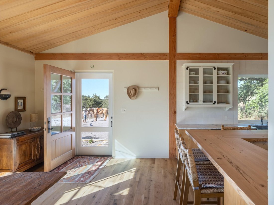 House in Johnson City, Texas, United States 2 - 17709706