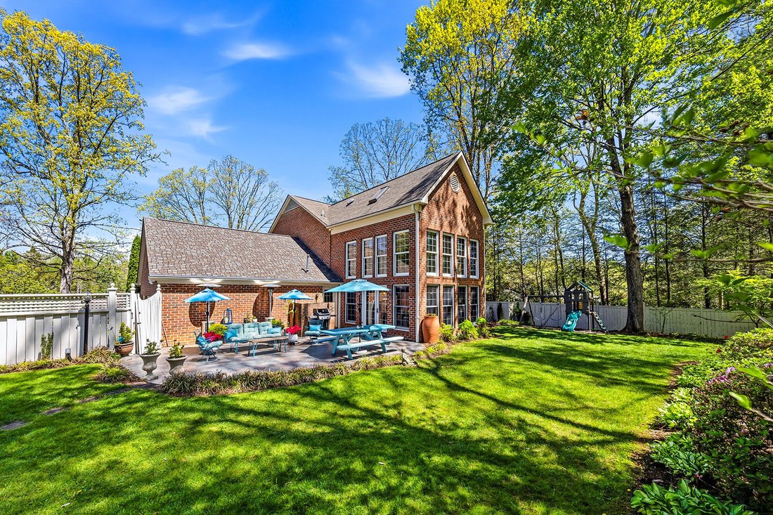 House in Hendersonville, North Carolina, United States 5 - 17705165