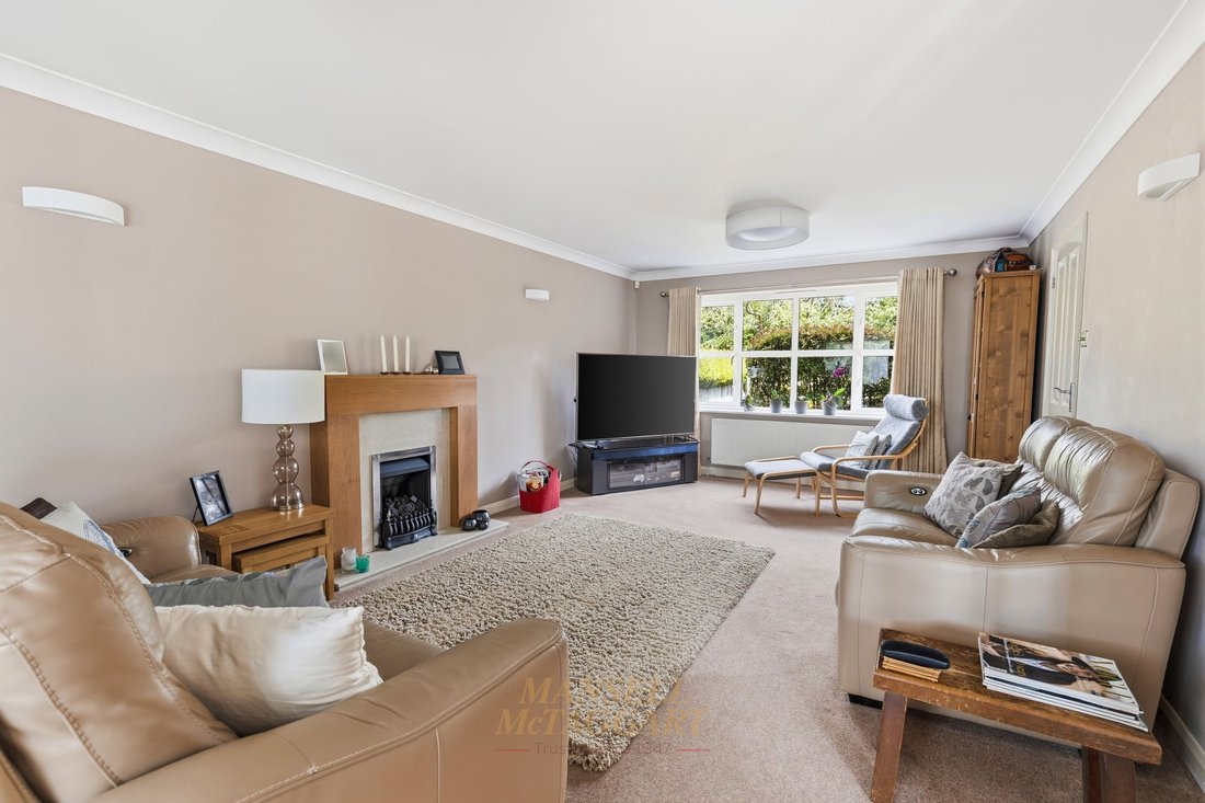 House in Crawley Down (Worth), Crawley Down, England 5 - 17704554