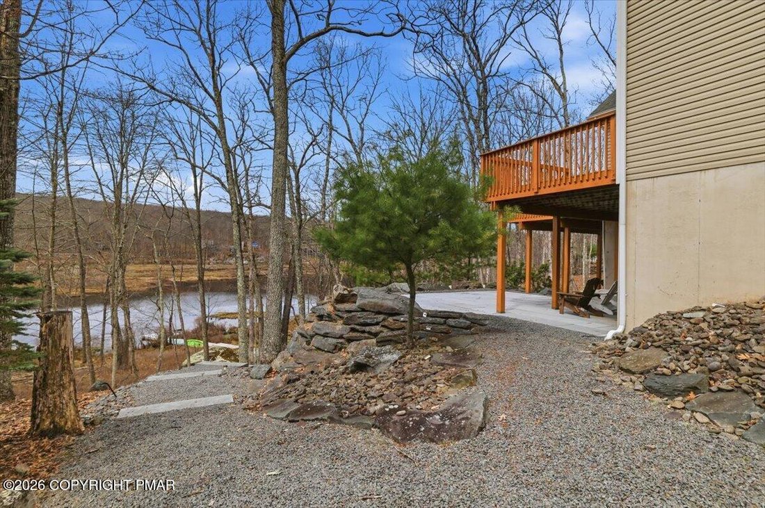 House in Lackawaxen, Pennsylvania, United States 3 - 17705441