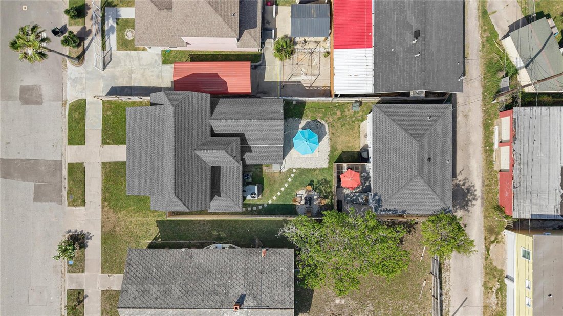 House in Galveston, Texas, United States 3 - 17704074