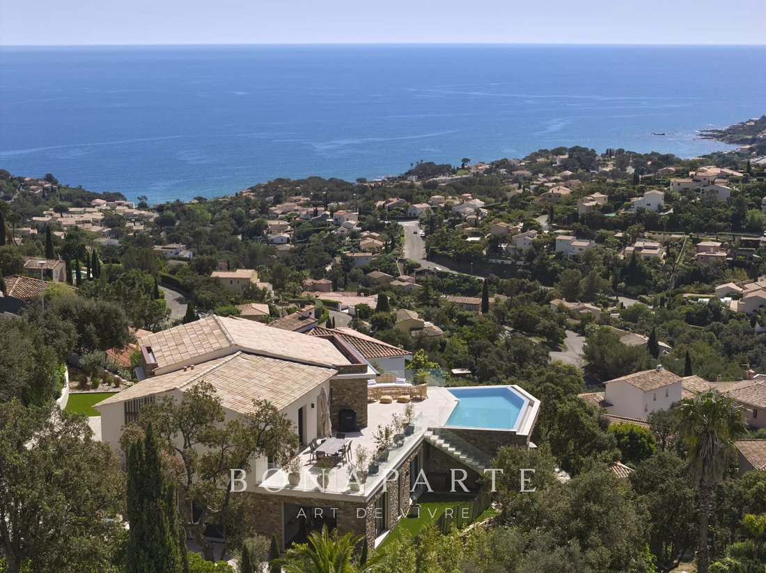 Villa in Ecarts, Roquebrune-sur-Argens, France 1 - 17562885