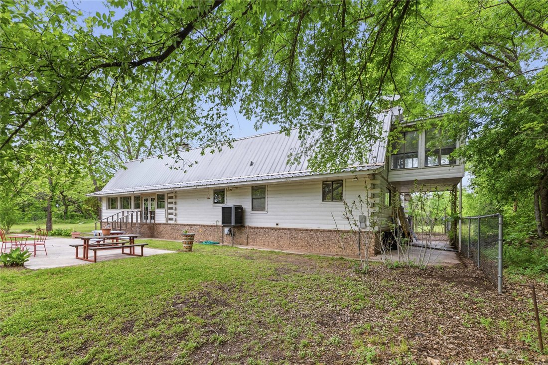 House in Mullin, Texas, United States 3 - 17705083